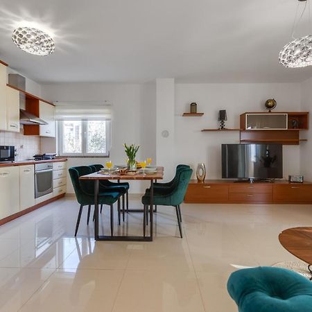 Elegant Two Bedroom Apartment Zára Kültér fotó