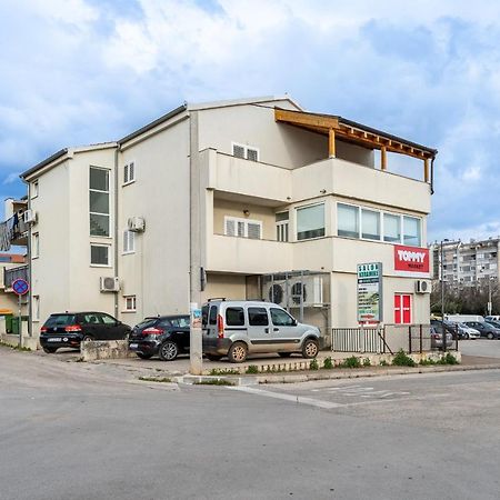 Elegant Two Bedroom Apartment Zára Kültér fotó