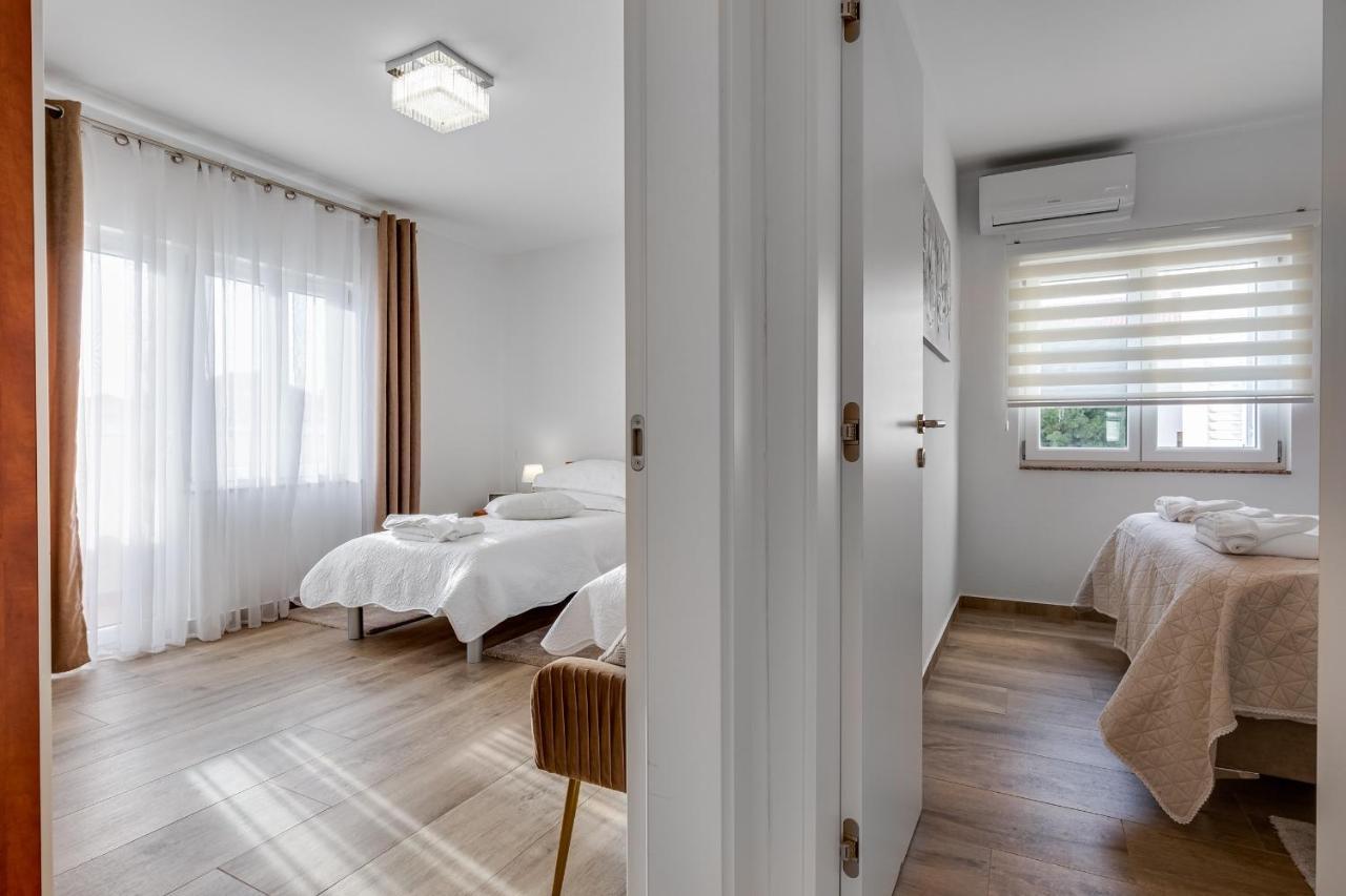 Elegant Two Bedroom Apartment Zára Kültér fotó