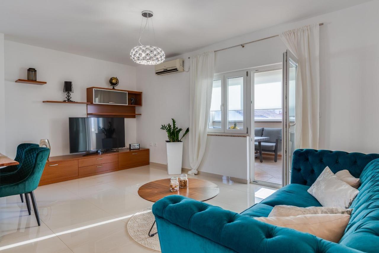 Elegant Two Bedroom Apartment Zára Kültér fotó
