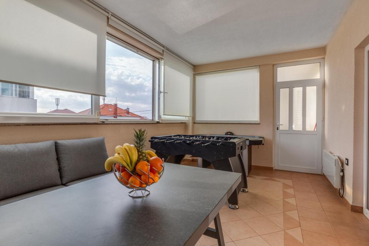 Elegant Two Bedroom Apartment Zára Kültér fotó