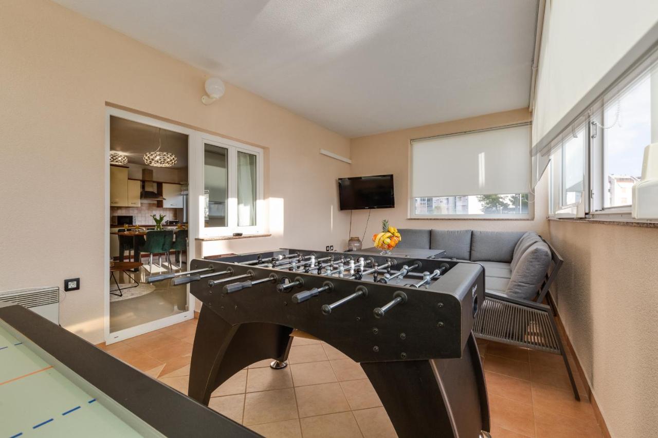 Elegant Two Bedroom Apartment Zára Kültér fotó