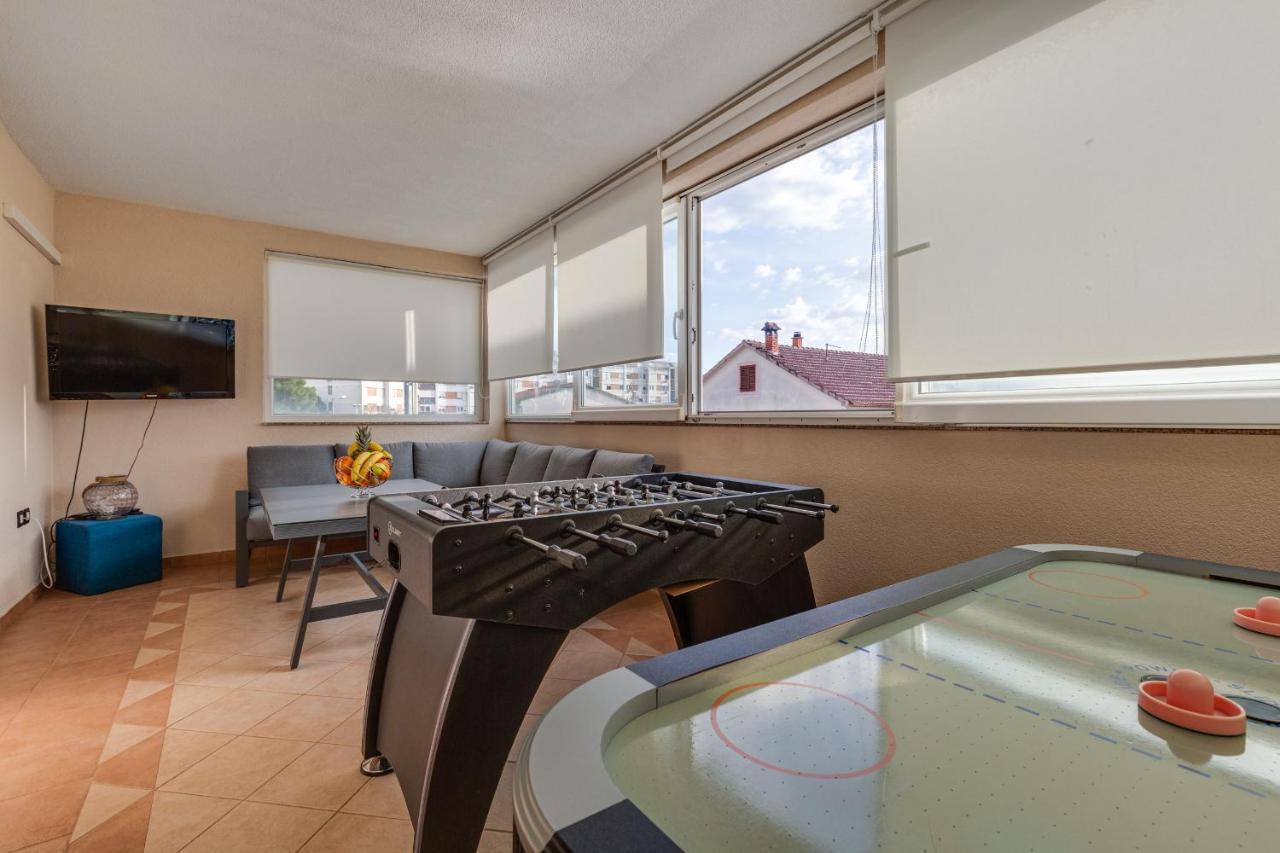 Elegant Two Bedroom Apartment Zára Kültér fotó