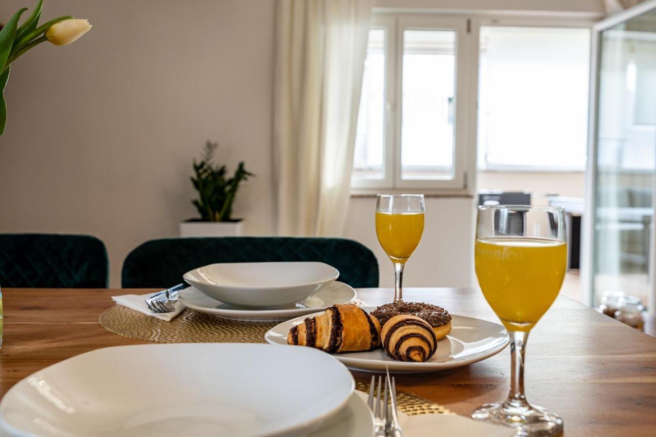 Elegant Two Bedroom Apartment Zára Kültér fotó