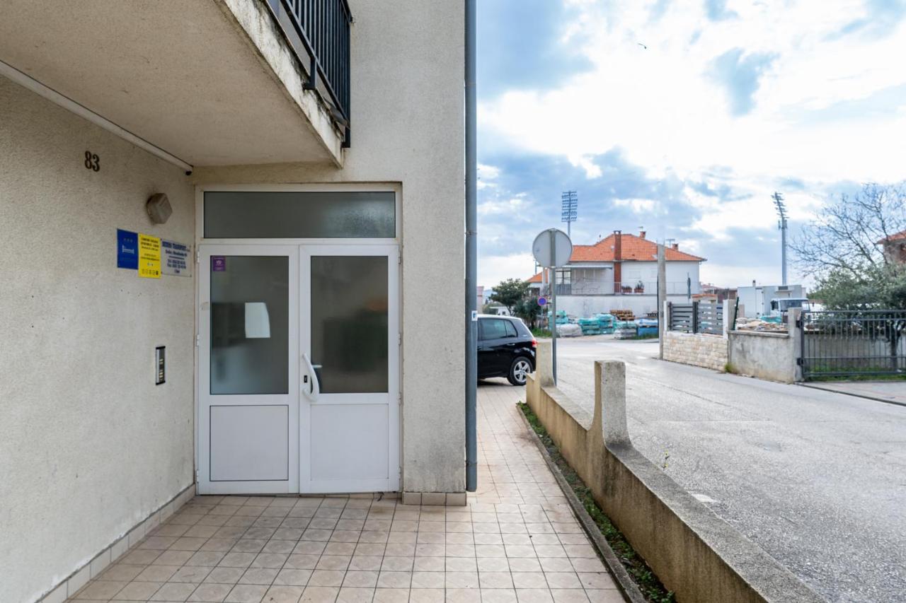 Elegant Two Bedroom Apartment Zára Kültér fotó